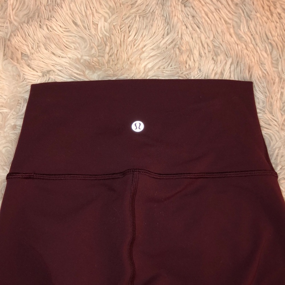 Lululemon Wunder Under “28